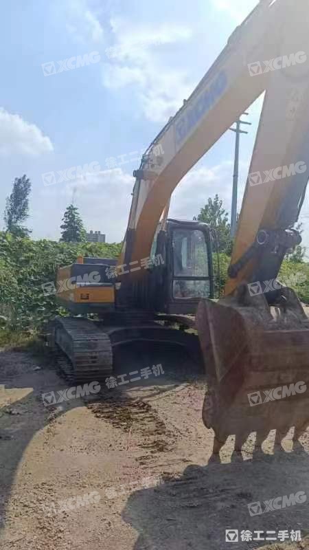 徐工XE215CA履带式挖掘机