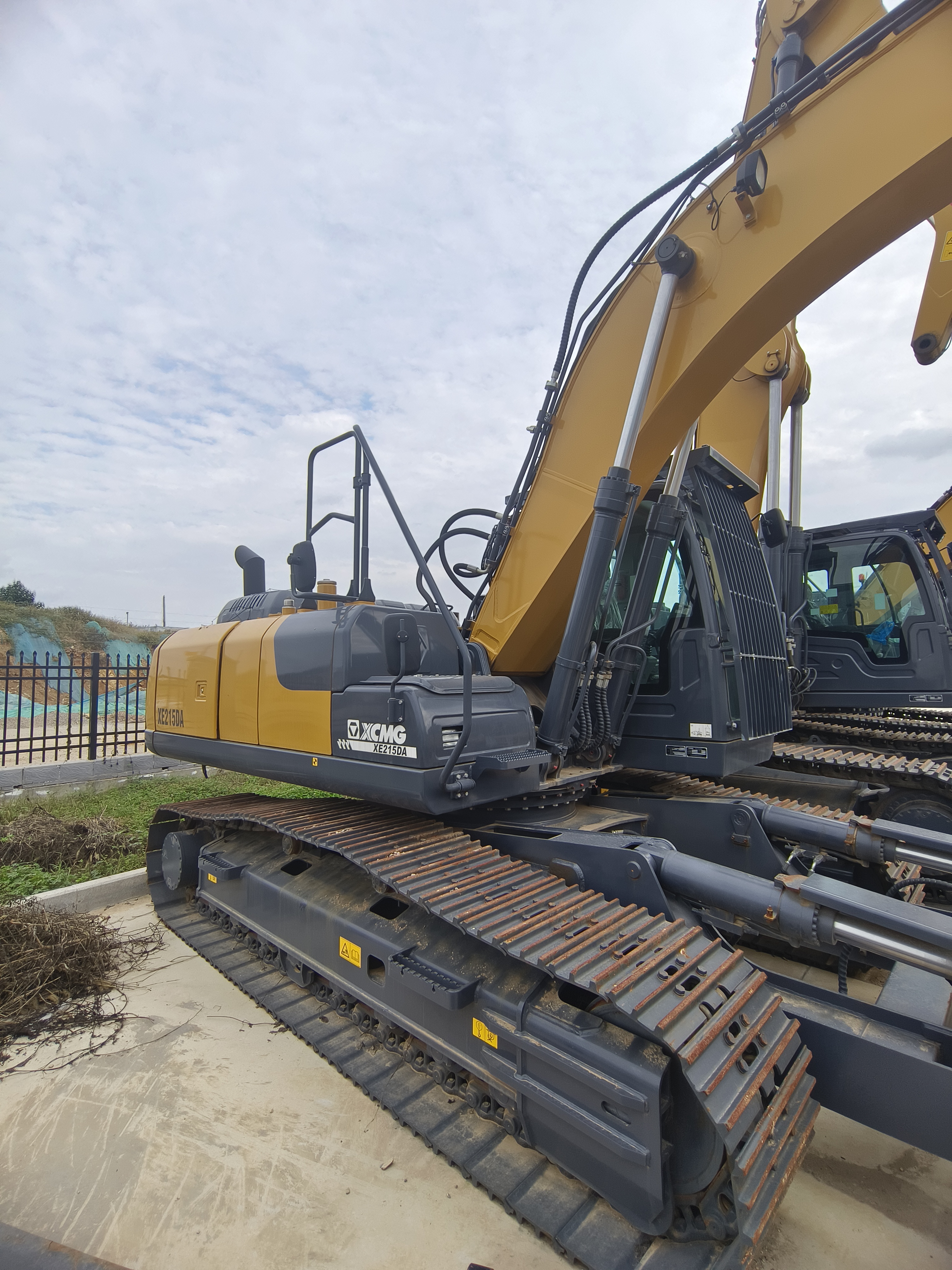 徐工XCJ25K拆解机履带式挖掘机XMH50CE抓料机