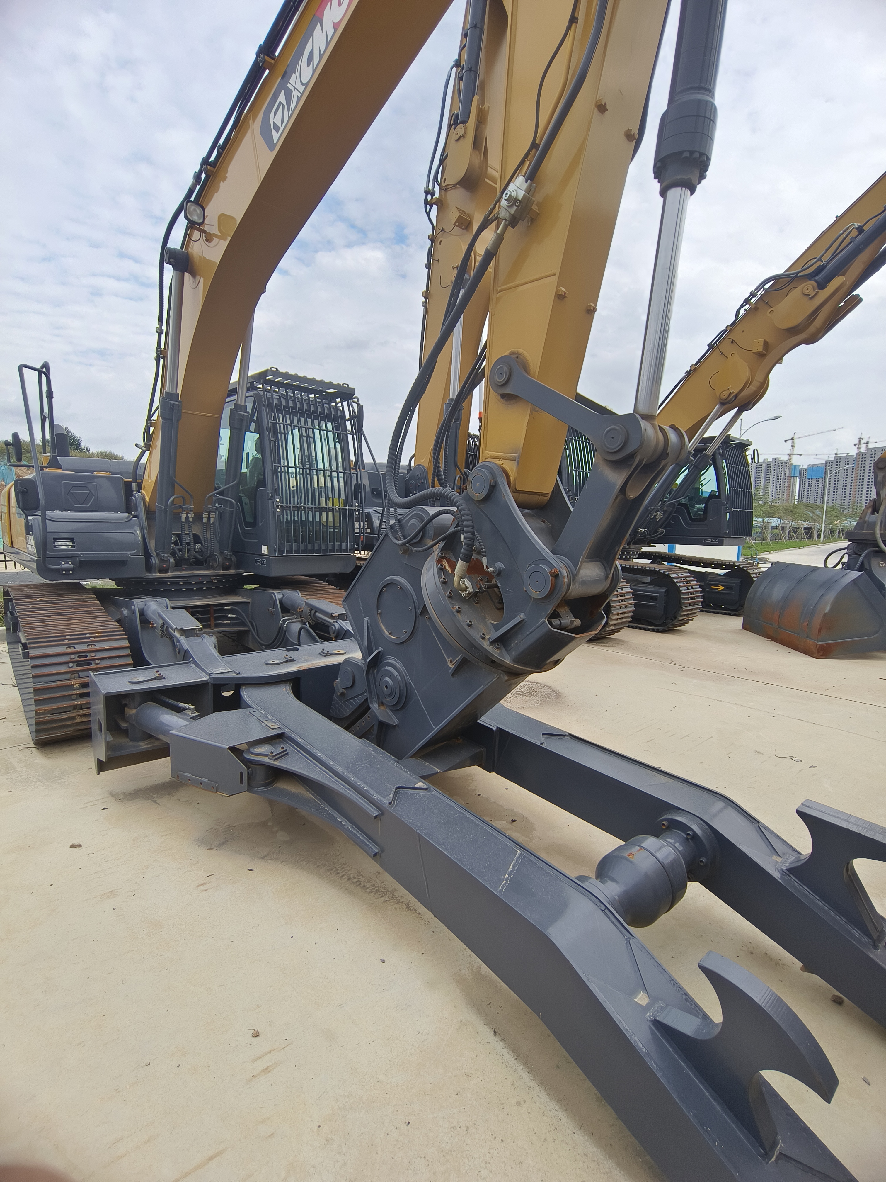 徐工XCJ25K拆解机履带式挖掘机XMH50CE抓料机