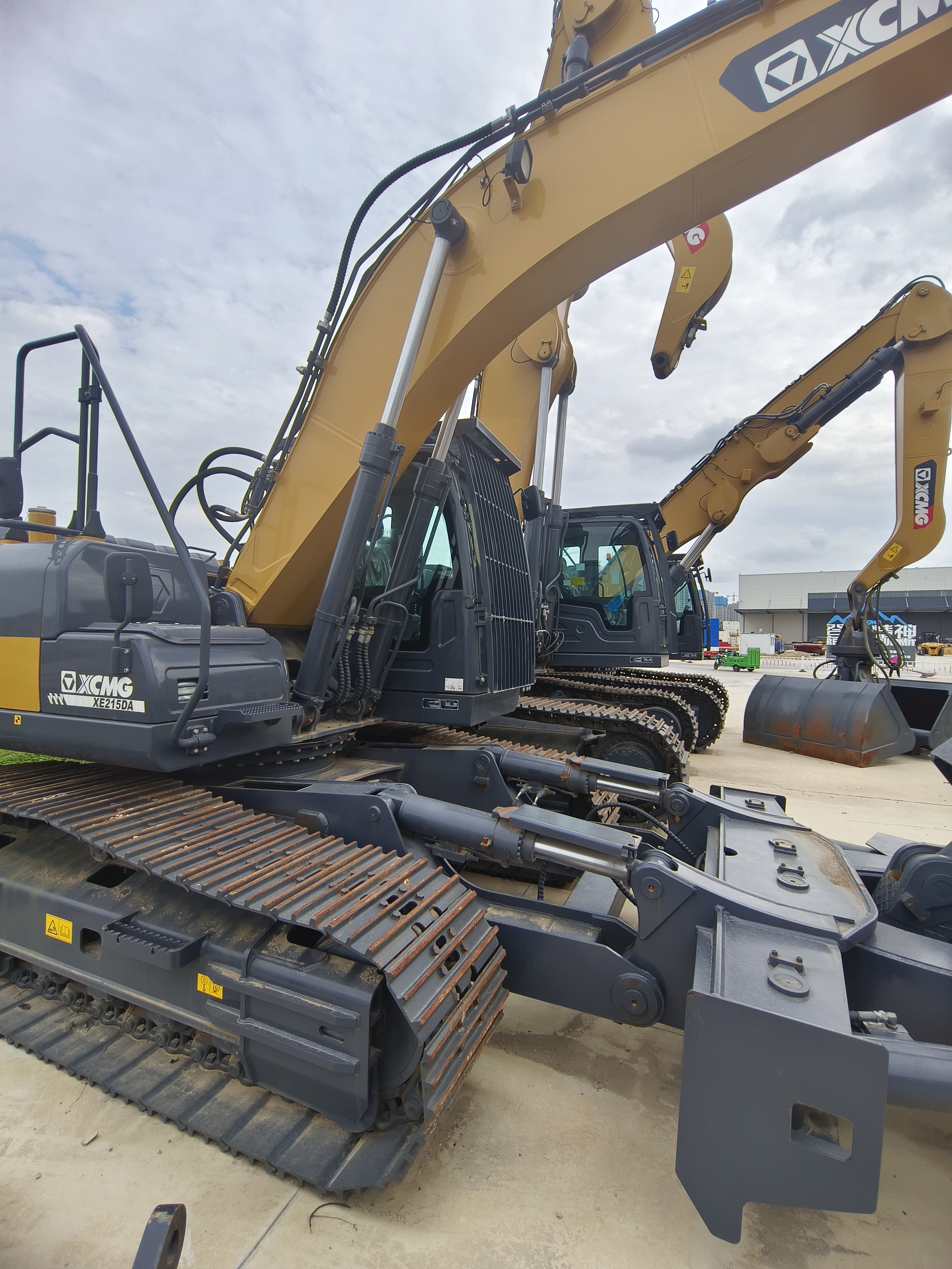 徐工XCJ25K拆解机履带式挖掘机XMH50CE抓料机