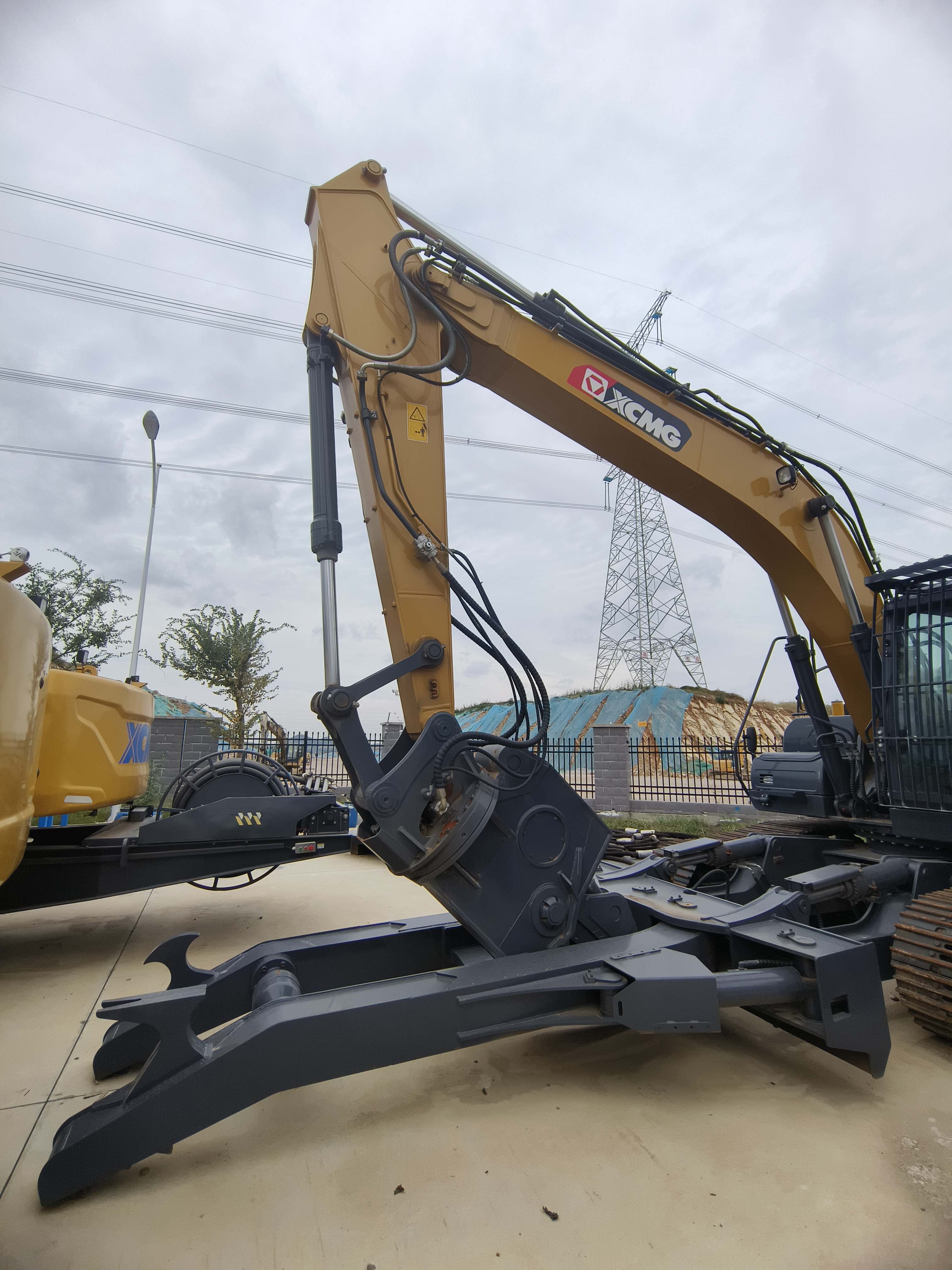 徐工XCJ25K拆解机履带式挖掘机XMH50CE抓料机