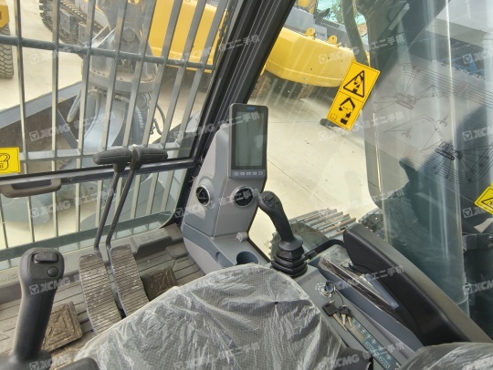 徐工XE450M抓料机履带式挖掘机