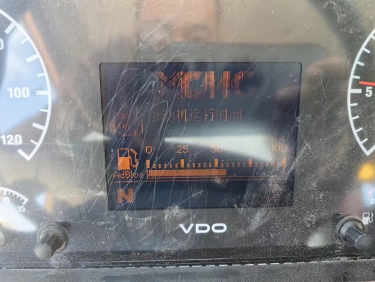 徐工XCT80L5汽车起重机