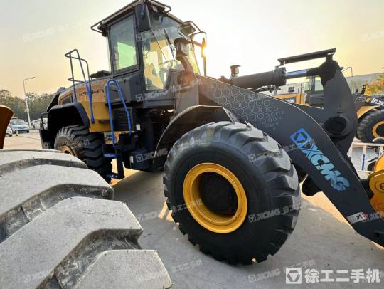 徐工XC968轮式装载机