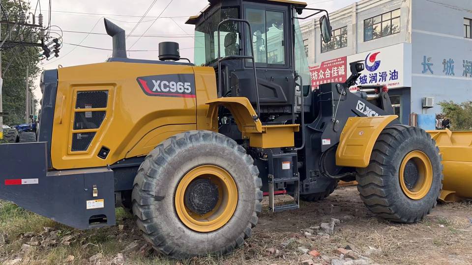 徐工XC965轮式装载机