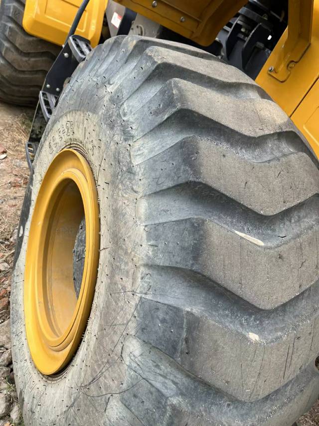 徐工XC965轮式装载机