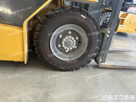 徐工XCB-P25電動平衡重叉車