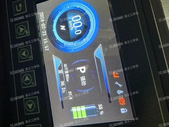 徐工XCB-P35電動平衡重叉車