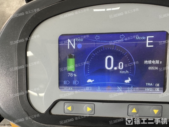 徐工XCB-L30電動平衡重叉車