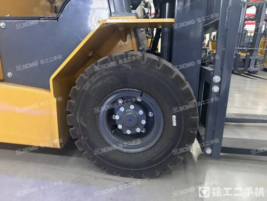 徐工XCB- L20電動(dòng)平衡重叉車