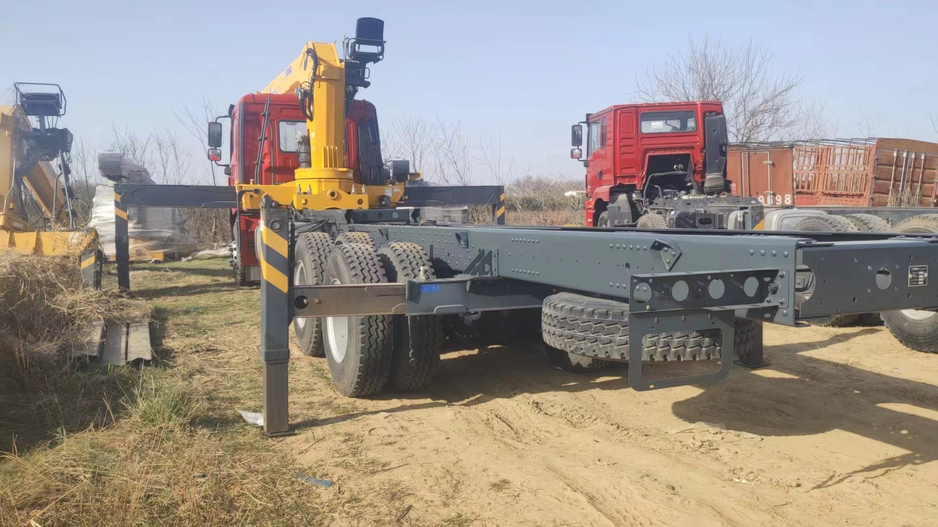 徐工SQS300E随车起重机