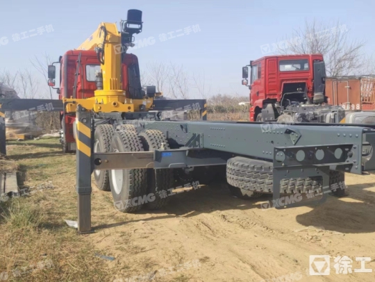 徐工SQS300E随车起重机