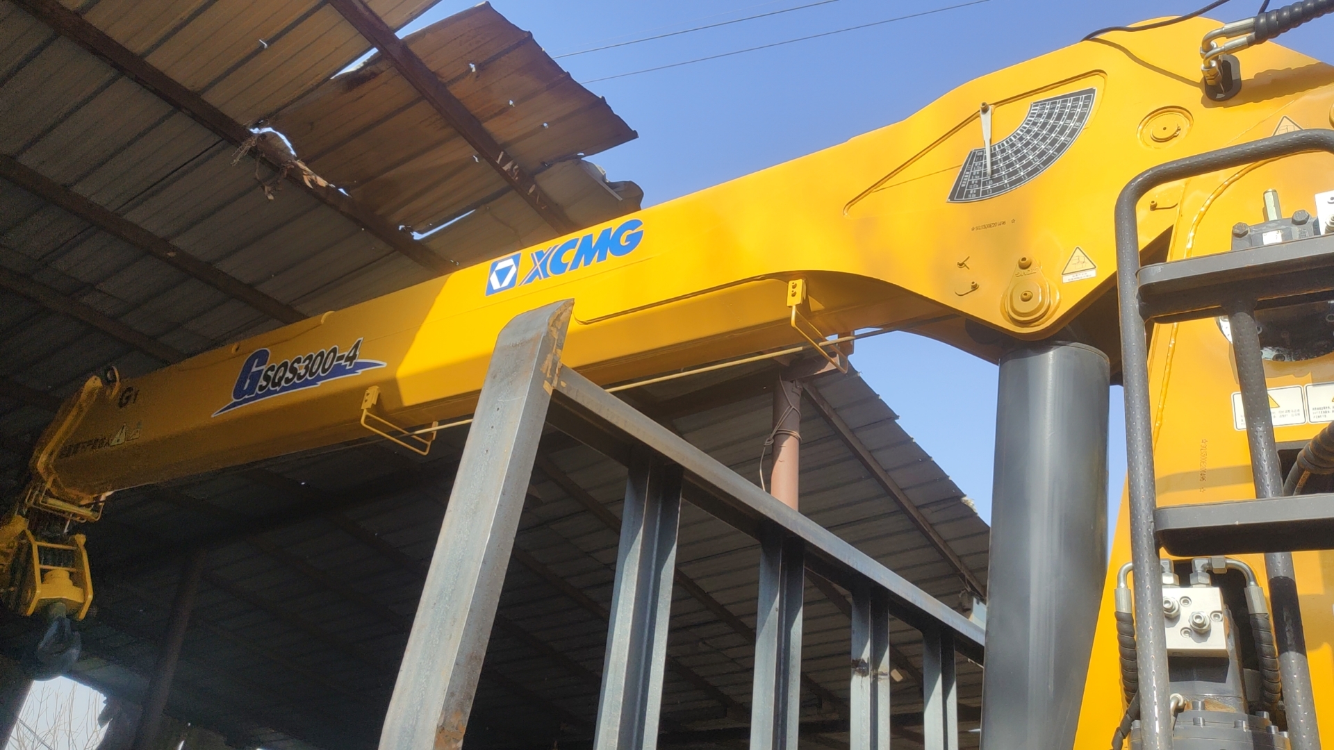 徐工SQS300E随车起重机