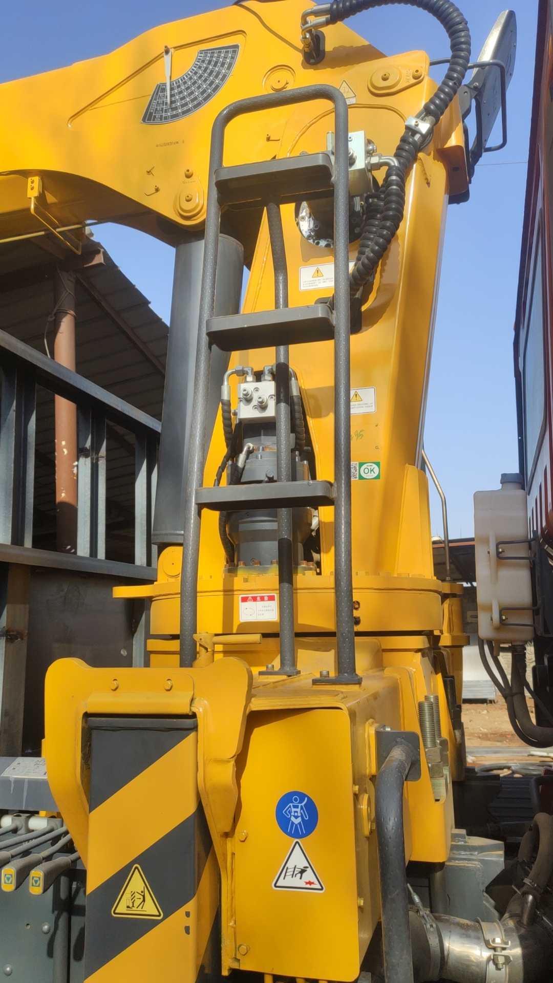 徐工SQS300E随车起重机