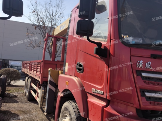 徐工SQS300E随车起重机