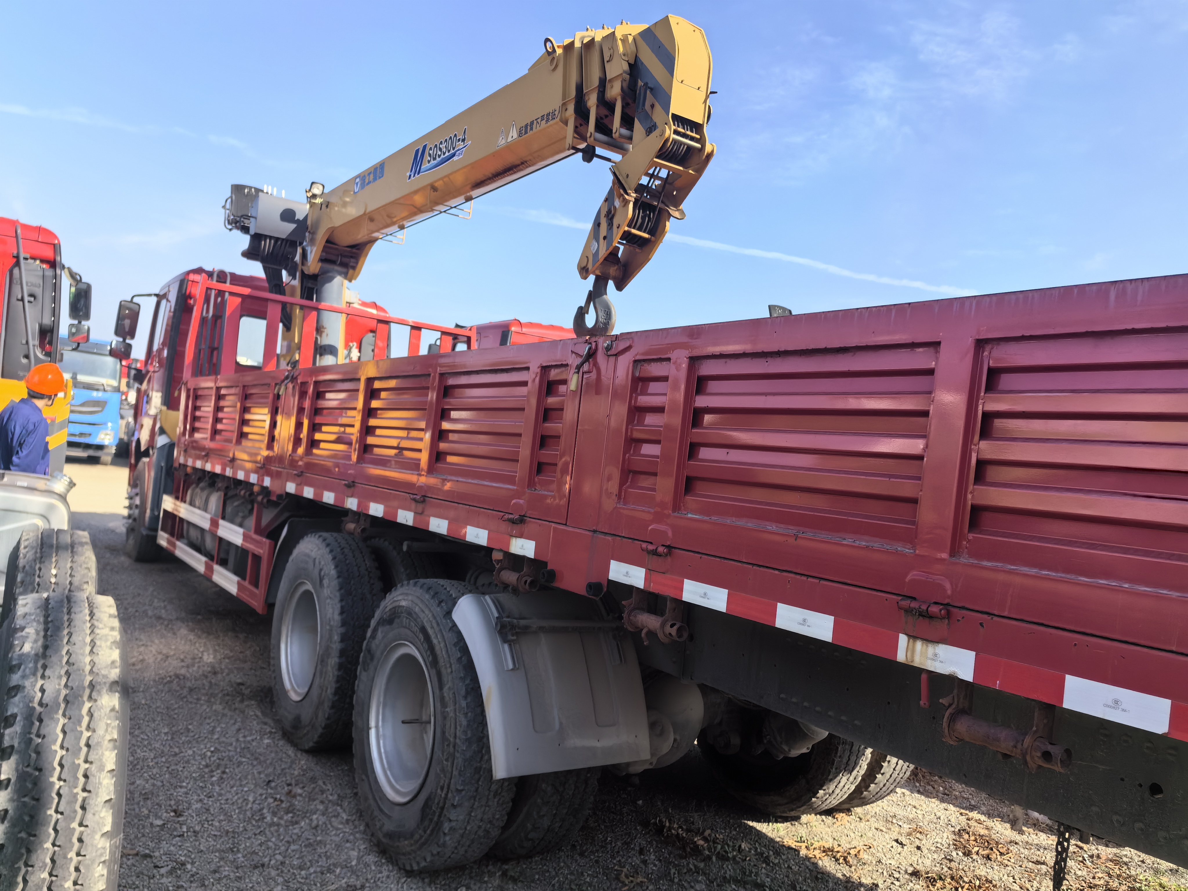 徐工SQS300E随车起重机
