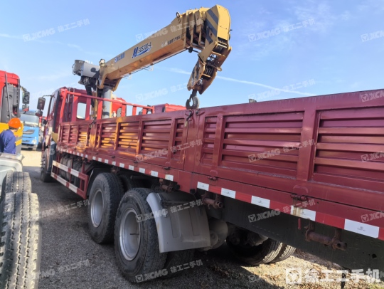 徐工SQS300E随车起重机