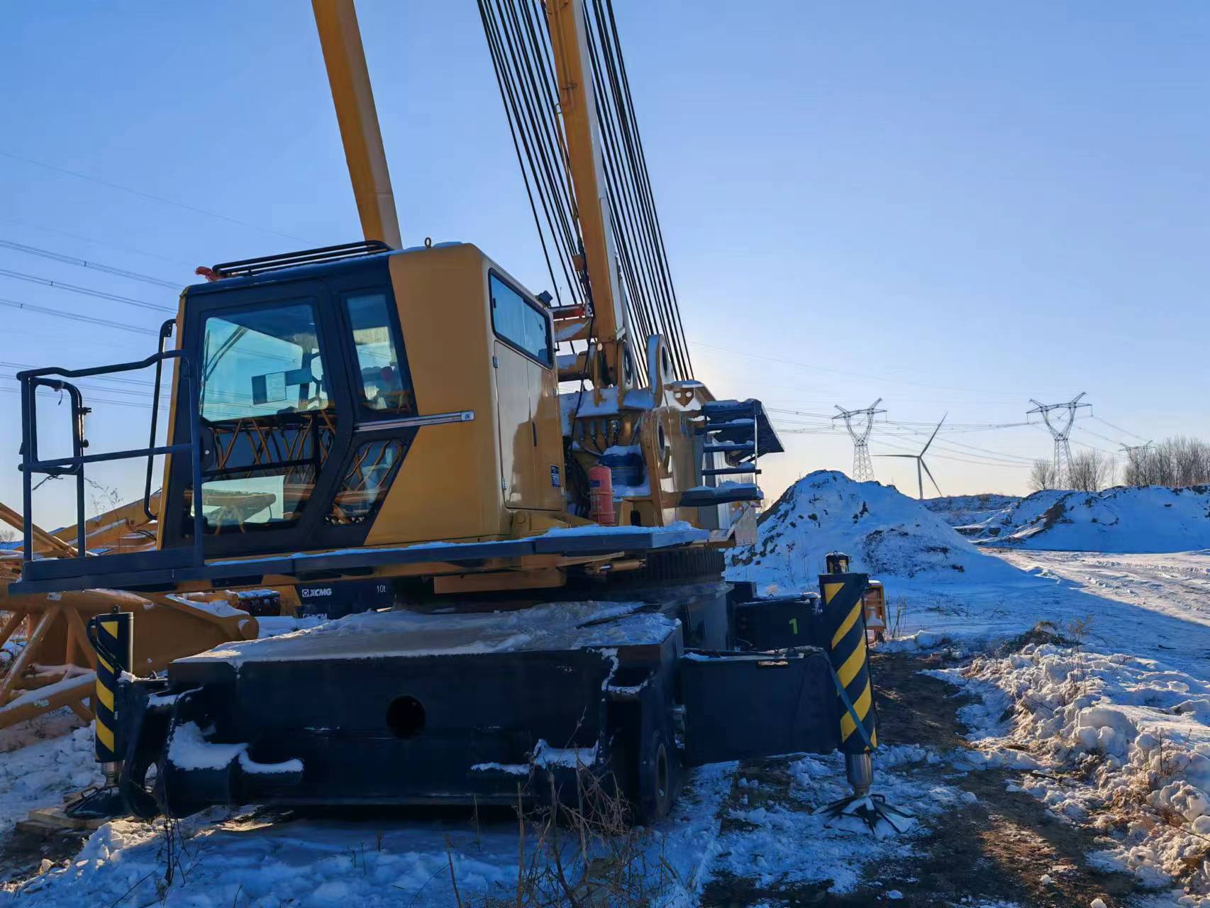 徐工XGC11000履带式起重机