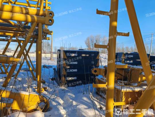 徐工XGC11000履带式起重机