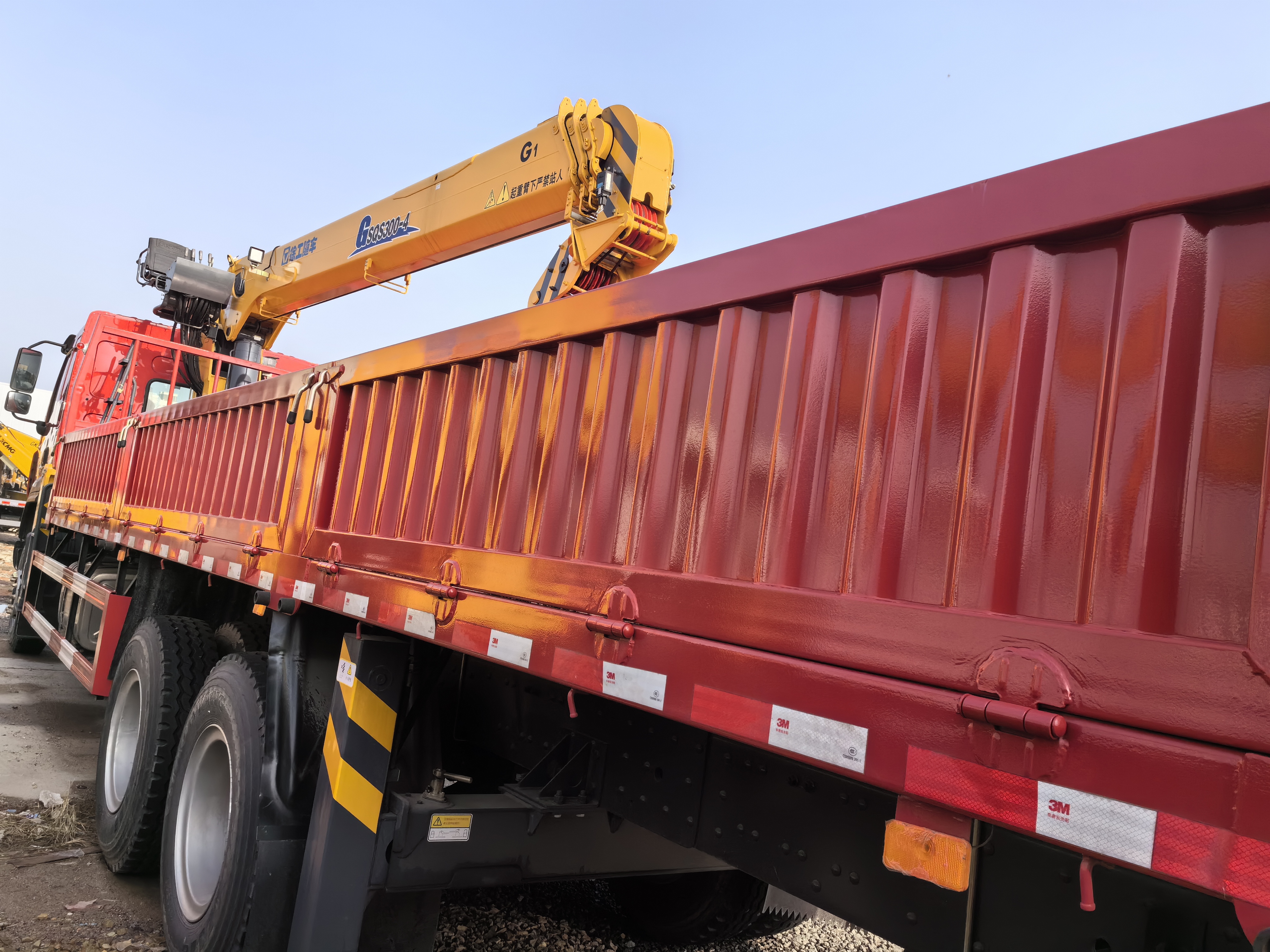 徐工SQS300E随车起重机