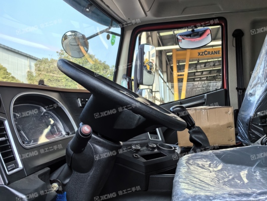 徐工SQS300E随车起重机