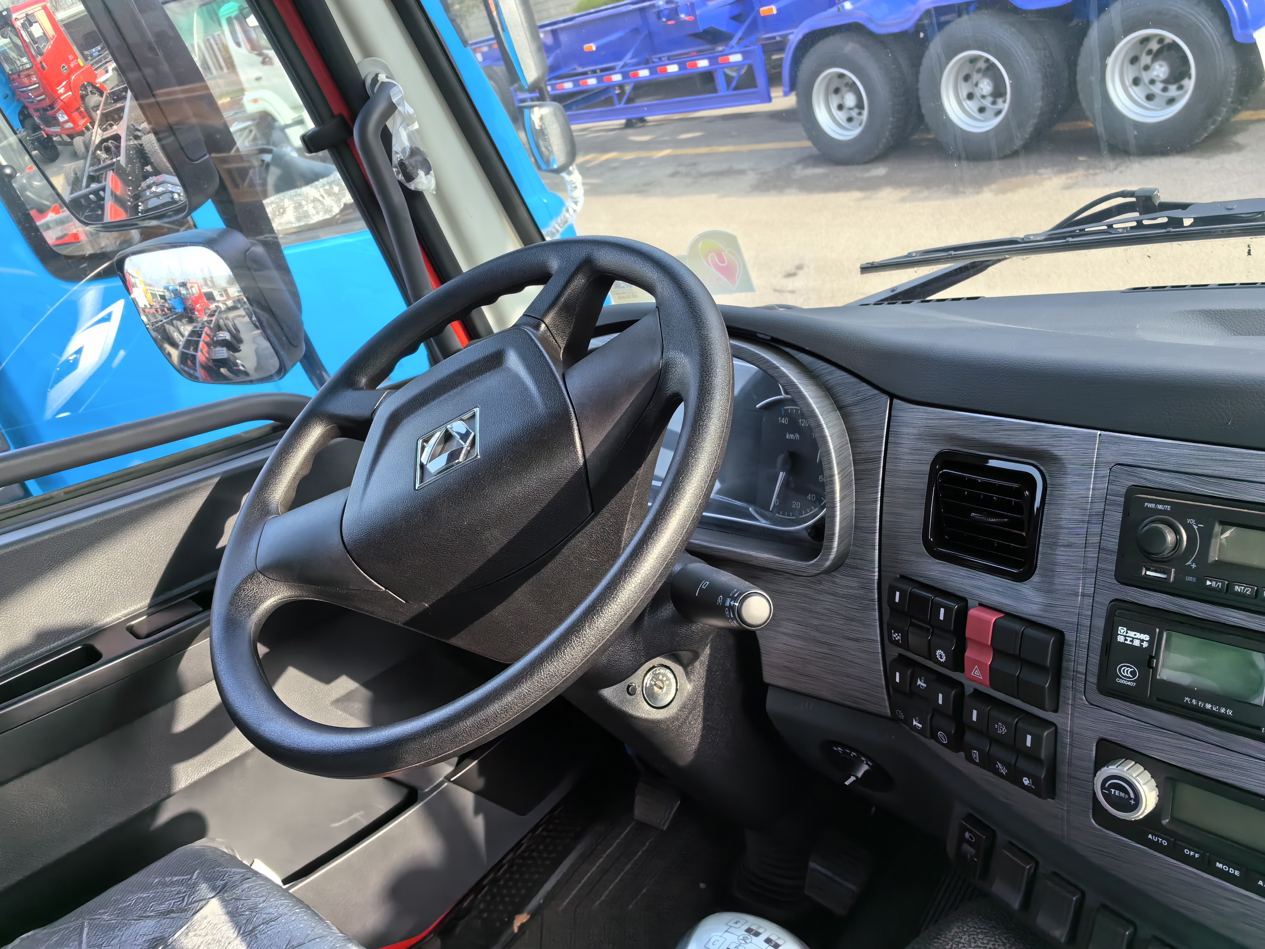 徐工SQS300E随车起重机