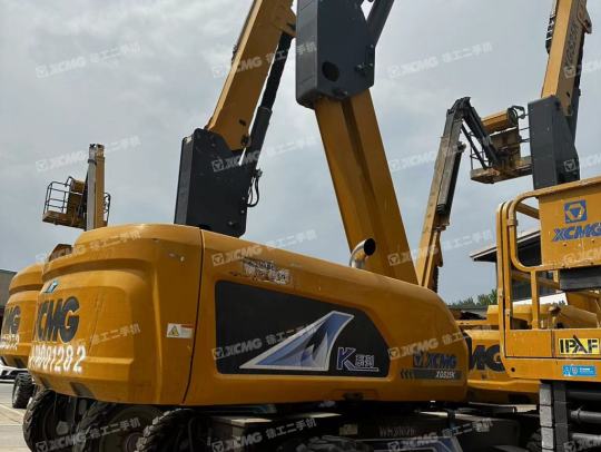 徐工XGS24直臂式高空作业平台