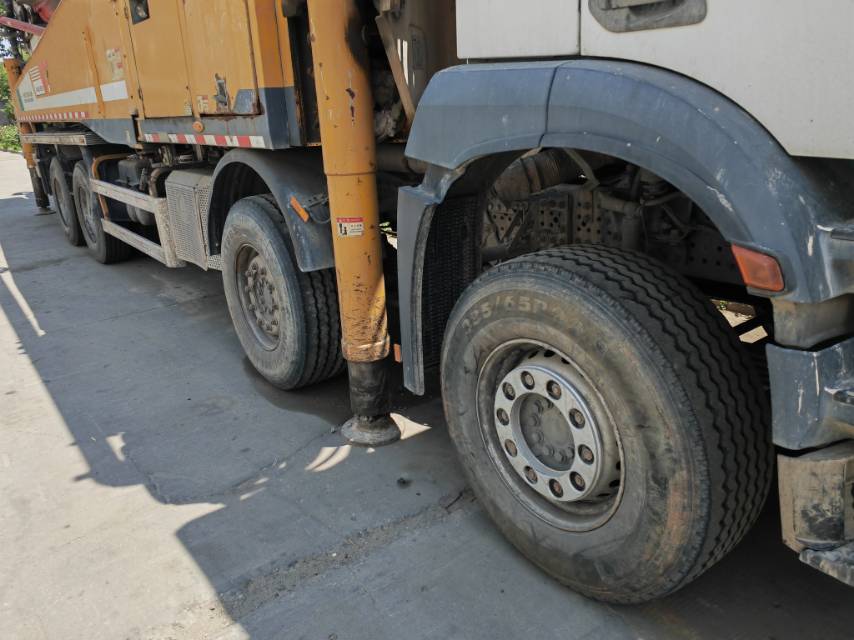 徐工HB62V泵车