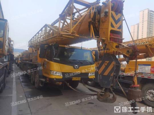 徐工QY75KC汽车起重机