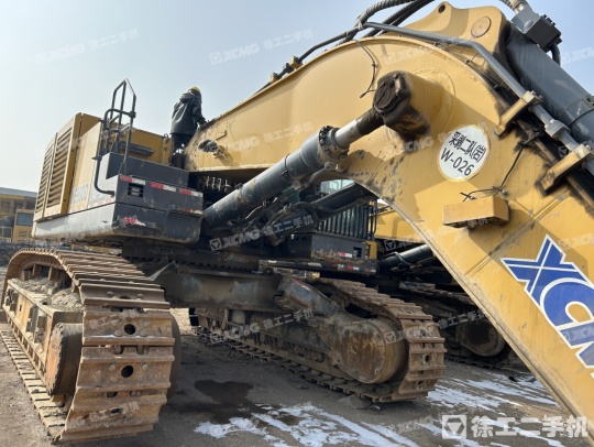 徐工XE900D履带式挖掘机