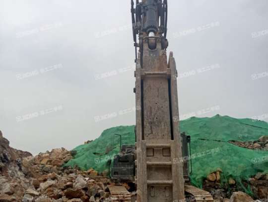 徐工XE470D履带式挖掘机