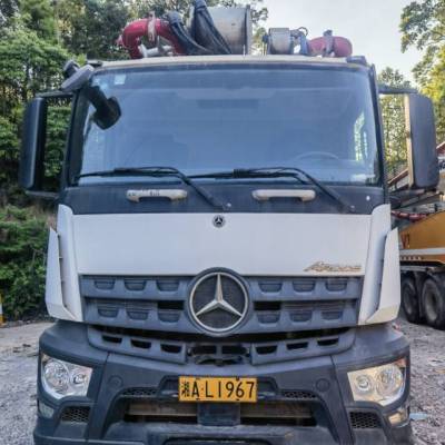 徐工HB52V泵车