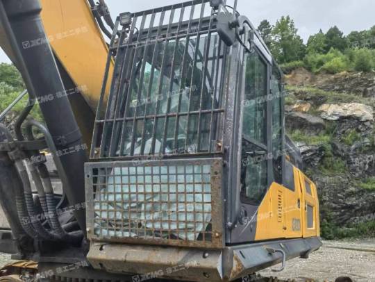 徐工XE490DK履带式挖掘机