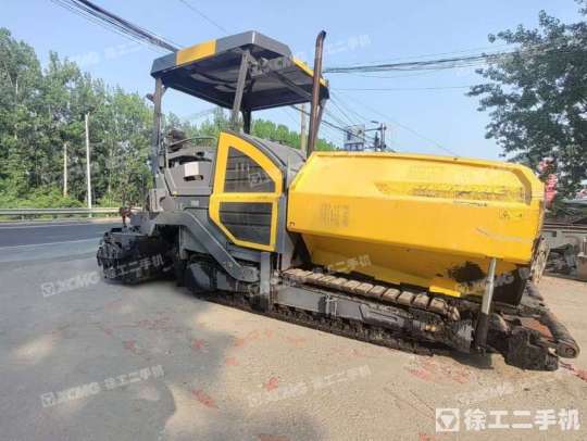 戴納派克F3030C攤鋪機(jī)