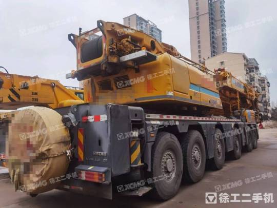 徐工XCA300全地面起重机