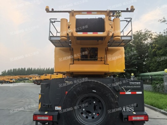 徐工XCA200L8全地面起重機