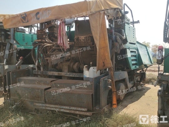 徐工RP952摊铺机