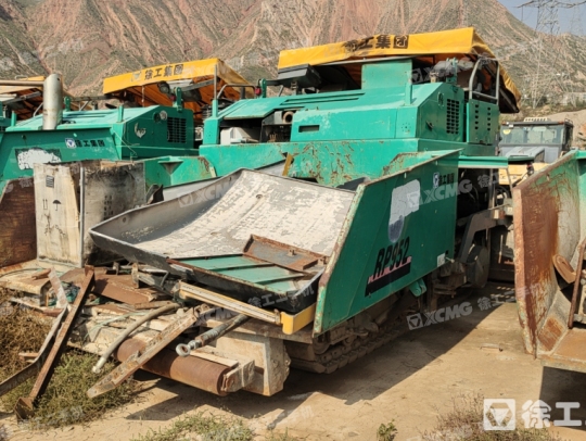 徐工RP952摊铺机