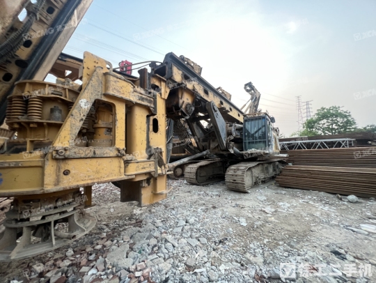 徐工XR240E旋挖鉆機