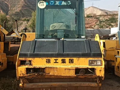 徐工XD121雙鋼輪壓路機(jī)