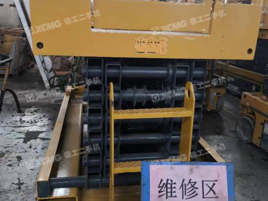 徐工GTJZ1212剪叉式高空作业平台