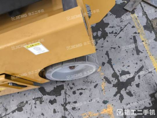 徐工GTJZ1212剪叉式高空作业平台