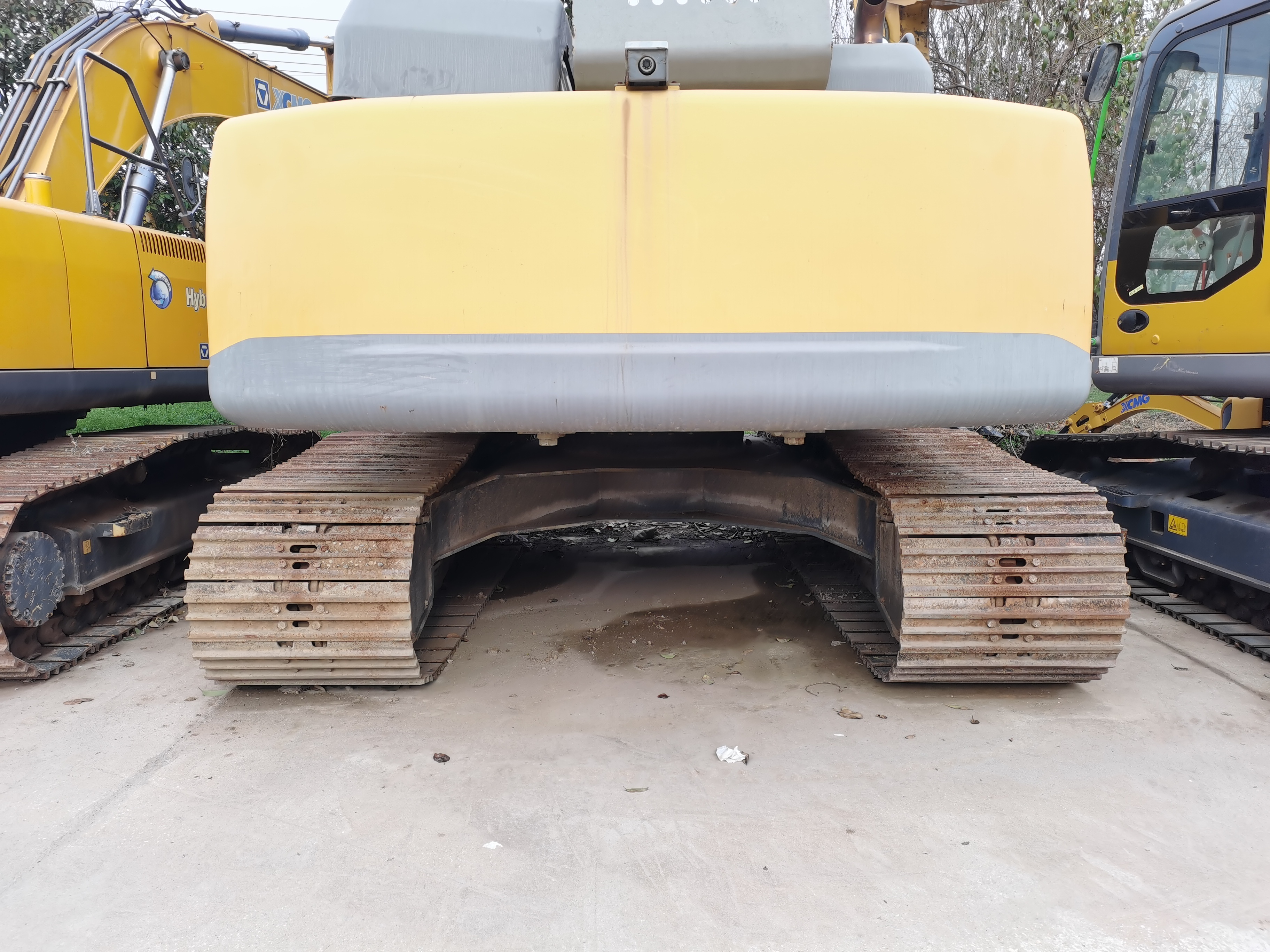 徐工XE240LCU履带式挖掘机