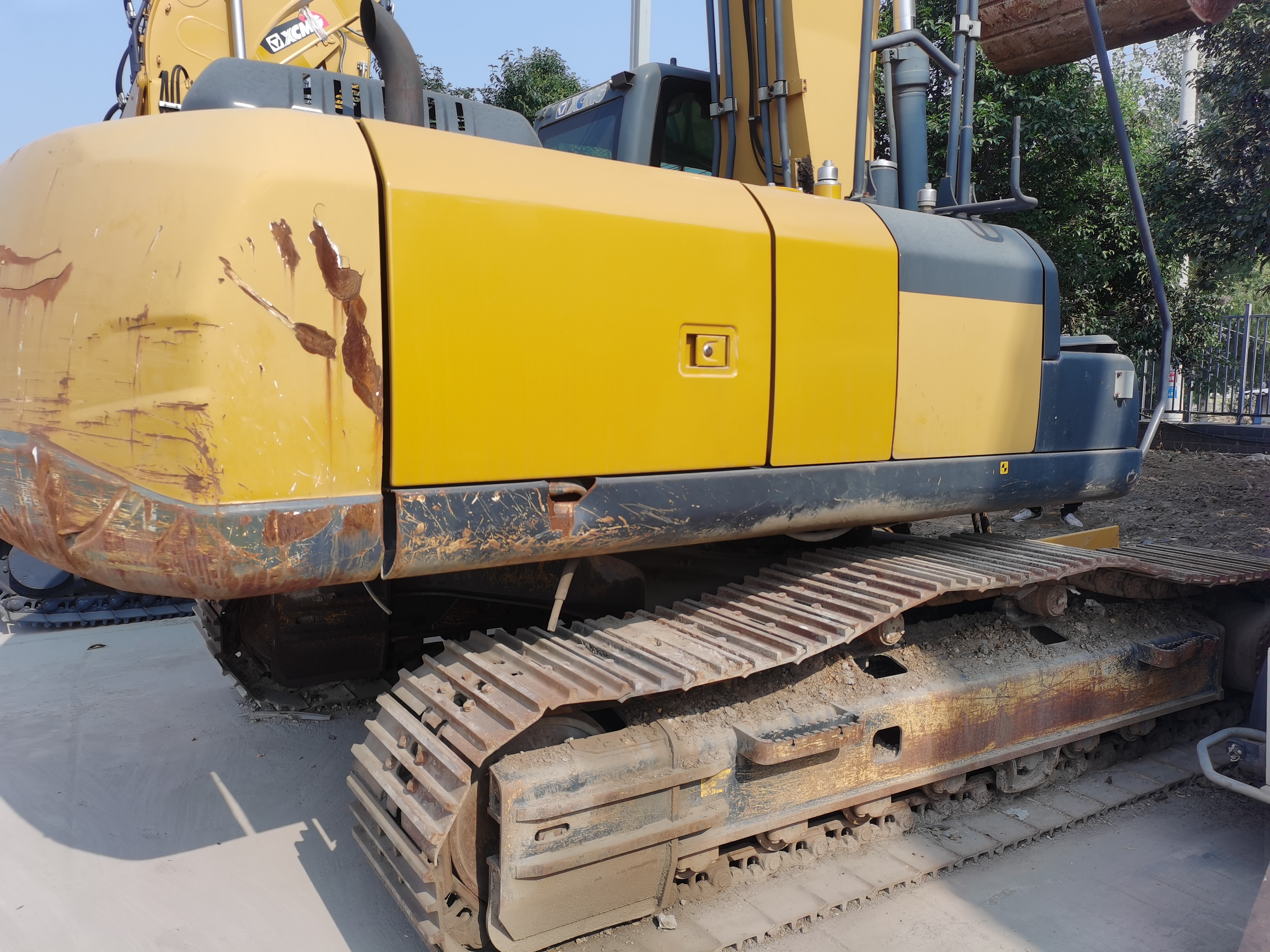 徐工XE240D履带式挖掘机