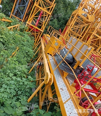 徐工XGT6015A-8S塔式起重機