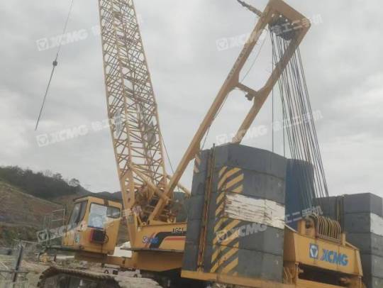 徐工XGC150履带式起重机