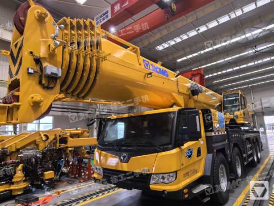 徐工XCT85汽車起重機(jī)