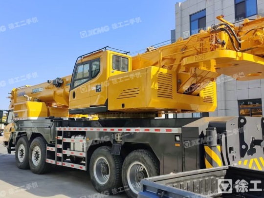 徐工XCT80汽車起重機