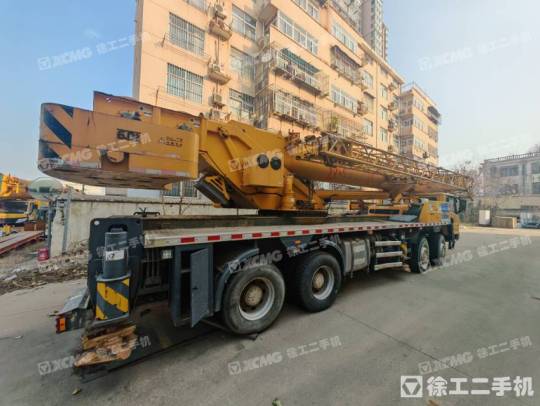 徐工QY50KC汽車起重機