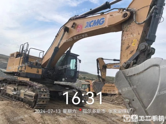 徐工XE800D履帶式挖掘機